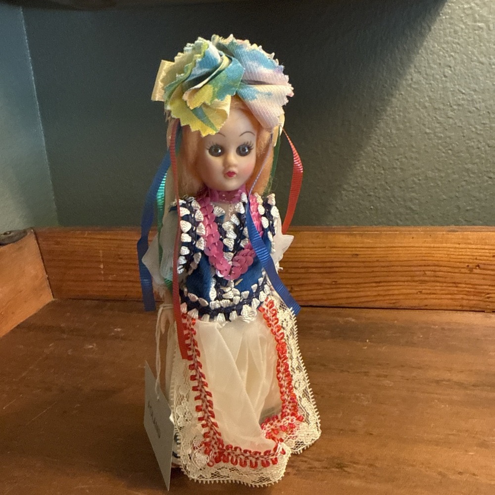 Vintage Corrine's Brides of All Nations Poland Doll Polish Bride Miniature; tag